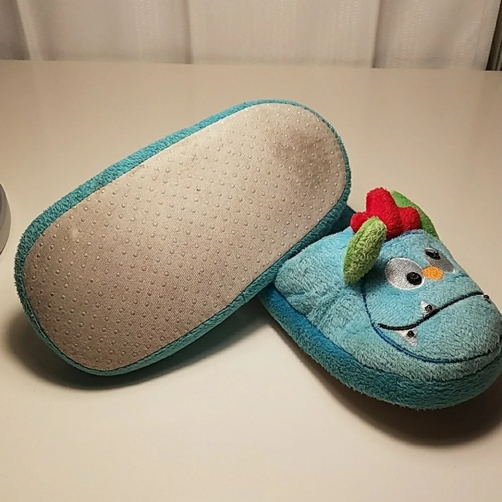 Kids Monster Slippers Size: Small (light up)